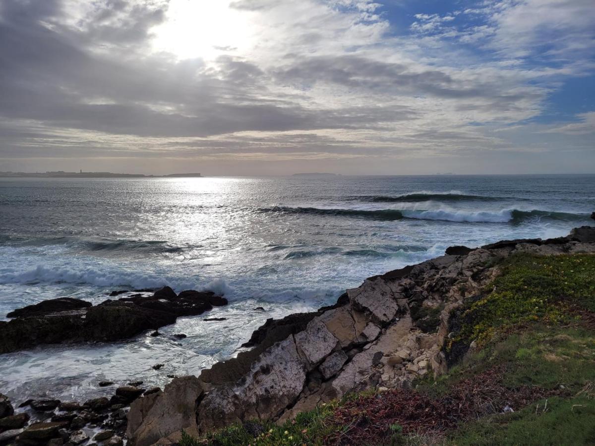 Pequena Baleia Bed & Breakfast Ferrel  Bagian luar foto