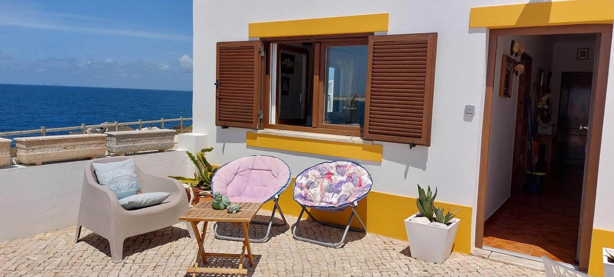 Pequena Baleia Bed & Breakfast Ferrel  Bagian luar foto